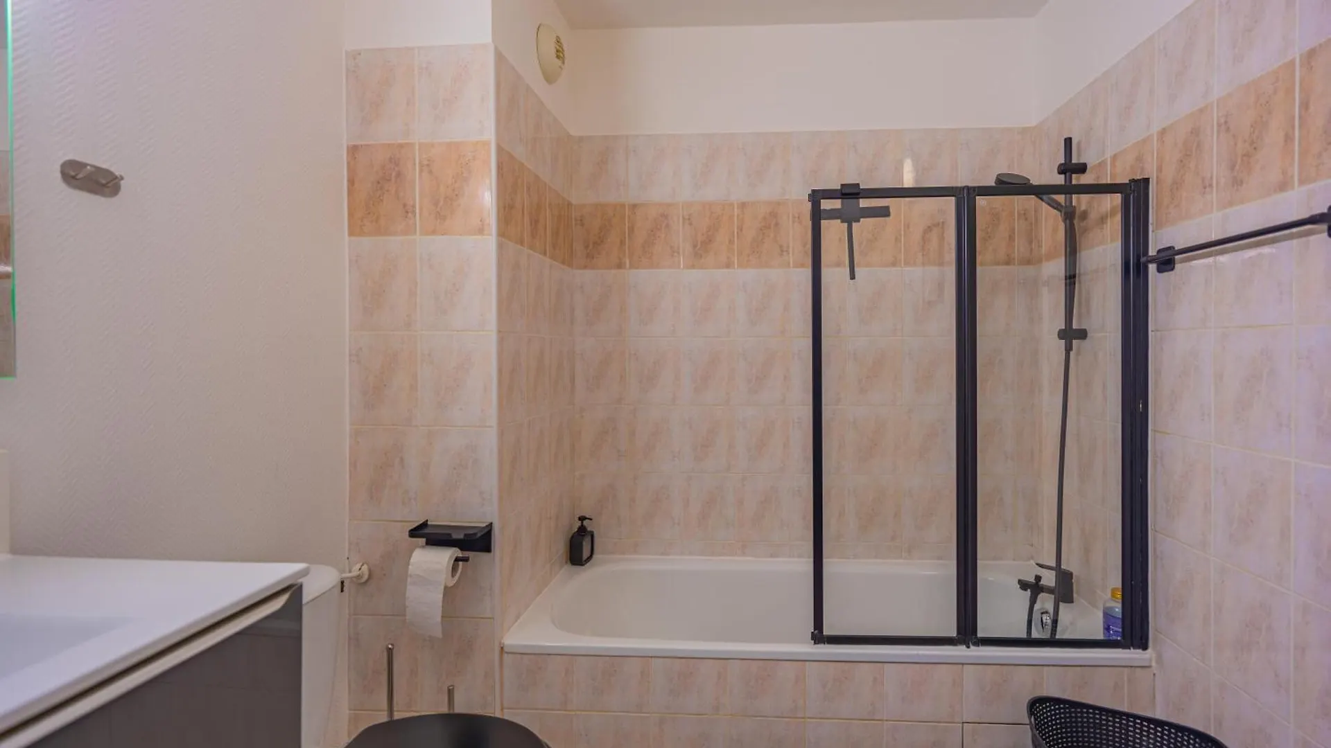 Appartement Tout Equipe A 3 Min Gare Annemasse - Ideal Famille Ou Pro - Parking Inclus Ville-la-Grand